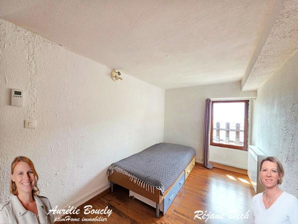 Saint-Laurent-du-Pont (38380) APPARTEMENT T4 EN DUPLEX DANS BATISSE DE CARACTERE CENTRE BOURG