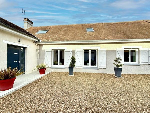 Maison familiale de 149 m² avec dépendance, piscine et grand terrain – Changé