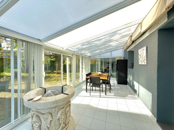 Maison familiale de 149 m² avec dépendance, piscine et grand terrain – Changé