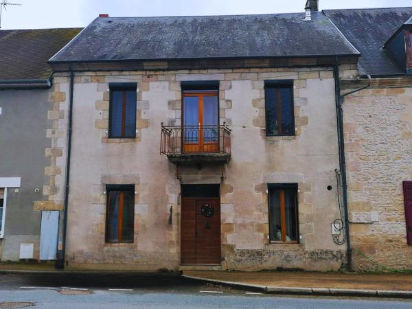 Maison spéciale investisseur à Ajain