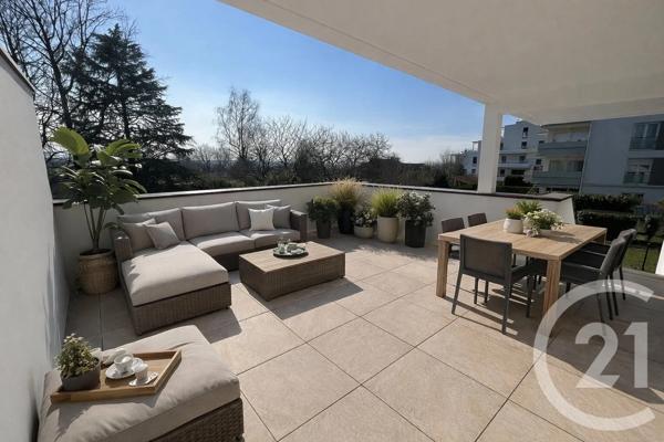 Appartement F5 à vendre  5 pièces - 126 m 2   PAU  - 64
