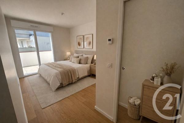 Appartement F5 à vendre  5 pièces - 126 m 2   PAU  - 64