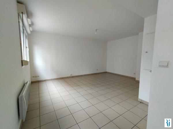 BOIS GUILLAUME // LOGEMENT CONVENTIONNE - F1 de 27,20 m² avec 1 place de parking
