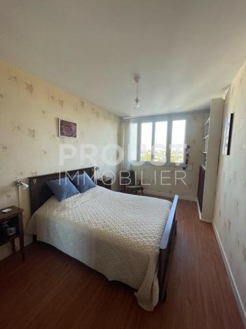 En exclusivité à niort, bel appartement t3 dans une résidence sécurisée.