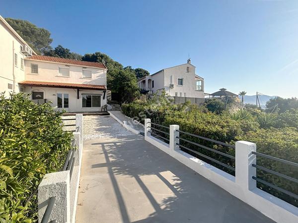 Charmant studio à Vendre à La Seyne sur Mer Quartier La Donicarde