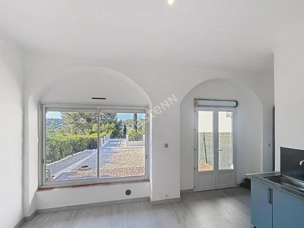 Charmant studio à Vendre à La Seyne sur Mer Quartier La Donicarde