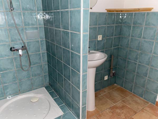 Bel appartement avec balcon au centre-ville