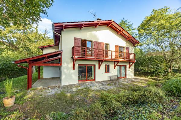 Vente Maison214 m² - 8 Pièces - ARCANGUES (64200)