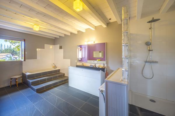 Vente Maison214 m² - 8 Pièces - ARCANGUES (64200)