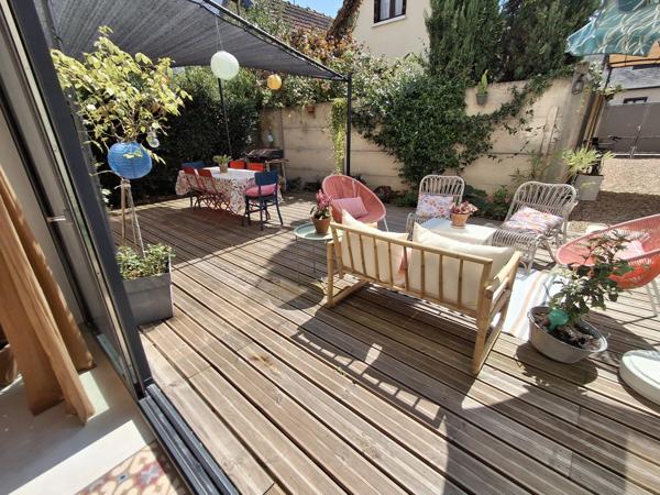 À vendre - Maison contemporaine, 6 pièces située à Tours (37000)