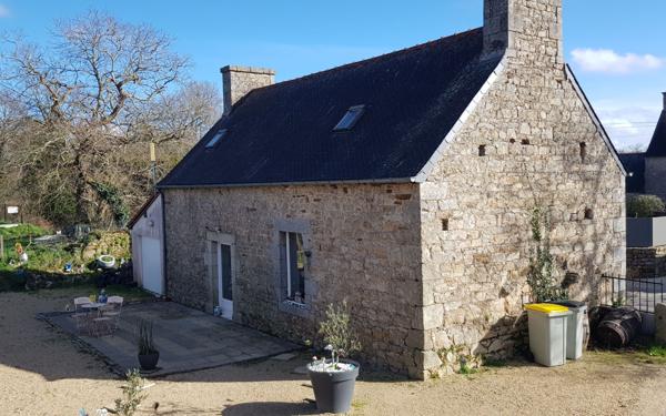 Maison à vendre    4 pièces • 950 m2 Ploumagoar