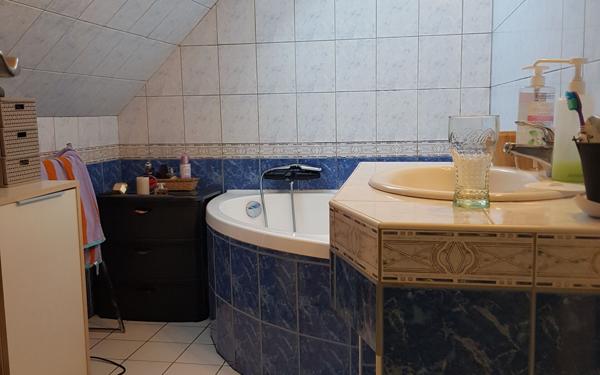 Maison à vendre    4 pièces • 950 m2 Ploumagoar