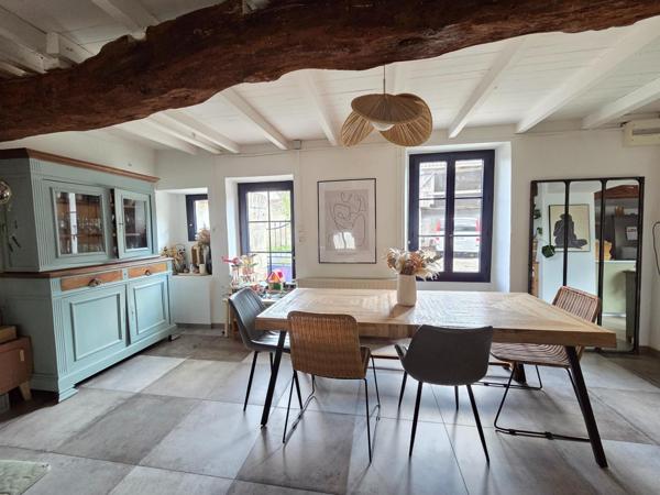 Maison à SAINT-JEAN-D'ANGELY, 17400 - 5 pièces 136m²