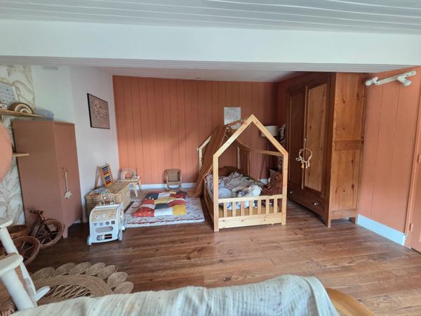 Maison à SAINT-JEAN-D'ANGELY, 17400 - 5 pièces 136m²