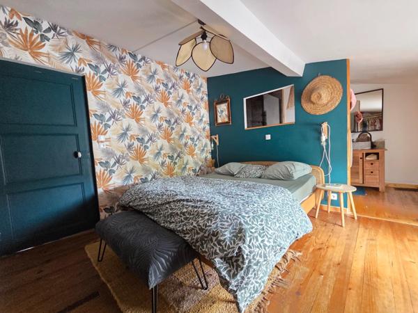 Maison à SAINT-JEAN-D'ANGELY, 17400 - 5 pièces 136m²