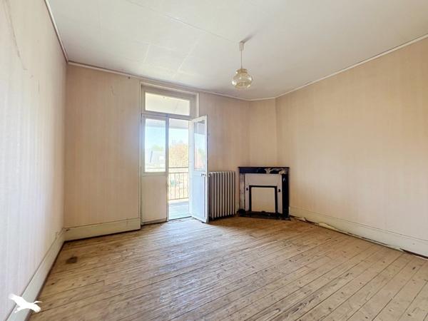 Maison à vendre 45 000 € Saint-Amand-Montrond 4 p 56 m² DPE E
