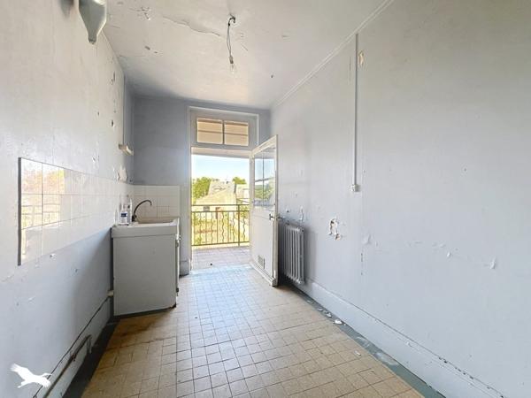 Maison à vendre 45 000 € Saint-Amand-Montrond 4 p 56 m² DPE E