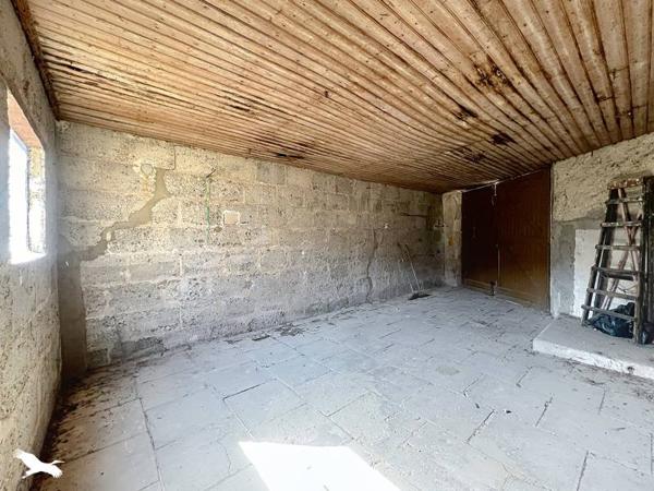Maison à vendre 45 000 € Saint-Amand-Montrond 4 p 56 m² DPE E
