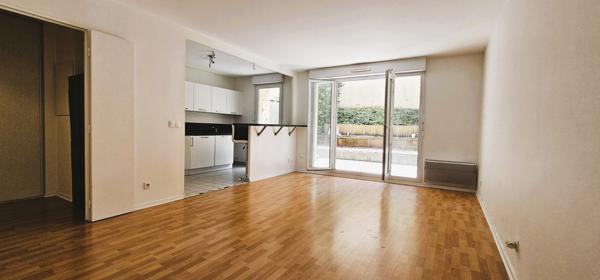 Appartement
         3 pièces
        - 65 m² Exclusivité 306 000 € *