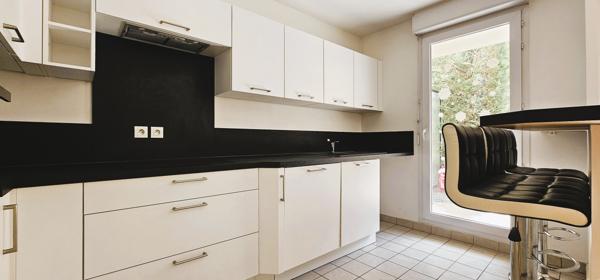 Appartement
         3 pièces
        - 65 m² Exclusivité 306 000 € *