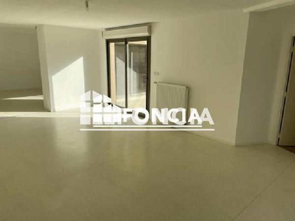 Location Appartement 4 pièces 146.1 m² - 23 AVENUE DE MAYENNE Montauban 82000