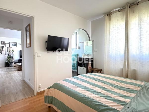 Appartement au Coudray-Montceaux avec box et place de parking