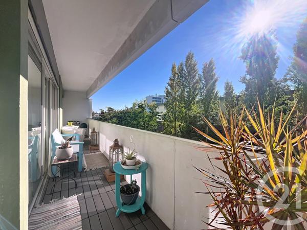 Appartement F5 à vendre  5 pièces - 100,38 m 2   GRADIGNAN  - 33