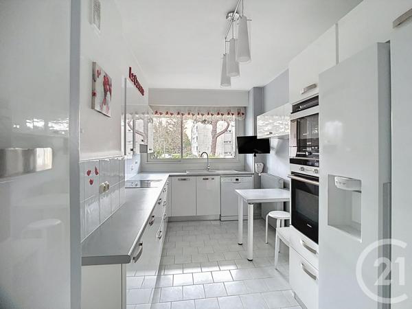 Appartement F5 à vendre  5 pièces - 100,38 m 2   GRADIGNAN  - 33