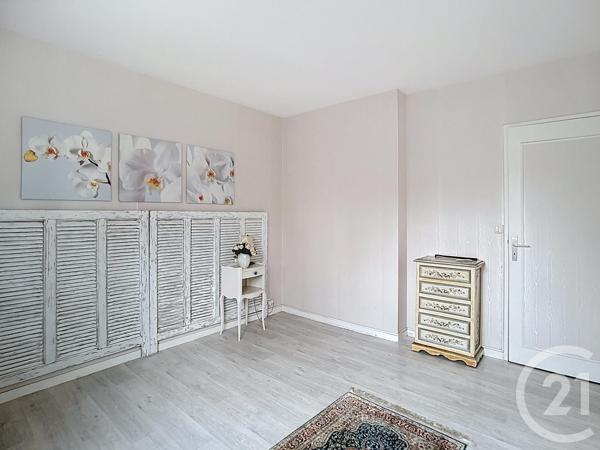 Appartement F5 à vendre  5 pièces - 100,38 m 2   GRADIGNAN  - 33