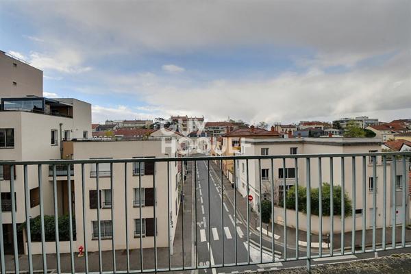 (Visite virtuelle) - À VENDRE, Appartement T3 de 70 m², avec balcon, cave & garage, Coeur de Montchat, LYON (69003)