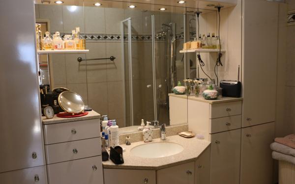 Appartement à vendre    2 pièces •  Pantin