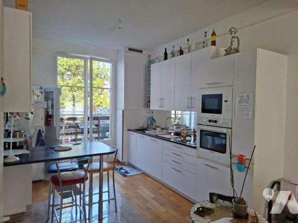 HYPER CENTRE - Charmant appartement traversant de 90,15 m2 - Parfait état.