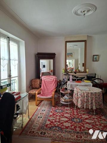 HYPER CENTRE - Charmant appartement traversant de 90,15 m2 - Parfait état.