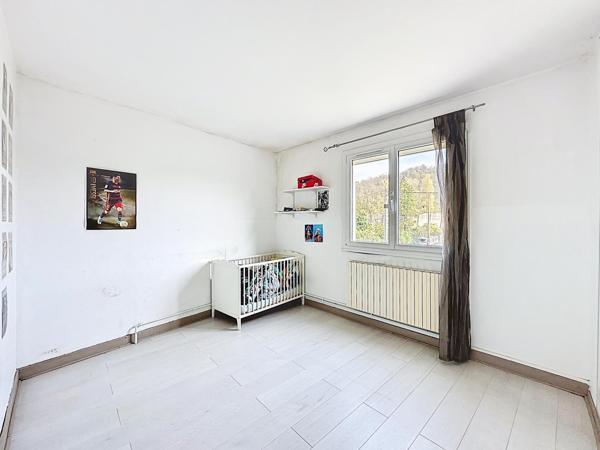 Maison lumineuse et pleine de potentiel à Bourgoin-Jallieu