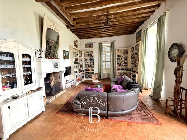 Saint-Palais, Château  300 m² à vendre