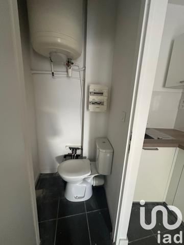 Location appartement 1 pièce 23 m² Saint-Gilles