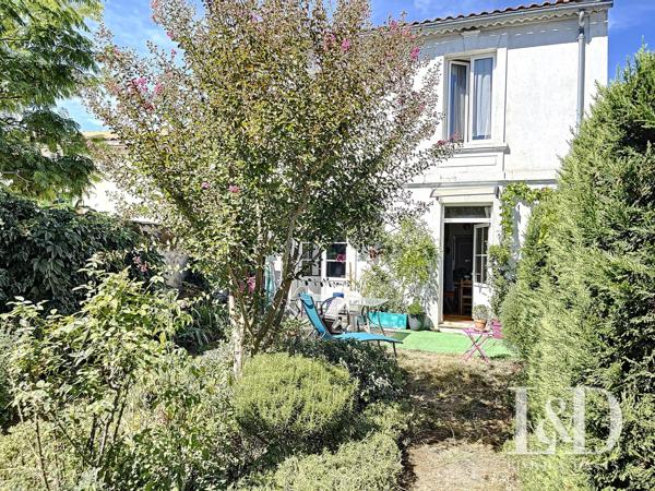 SAUJON CENTRE : maison 108 m² + dépendance, 3 chambres et jardin