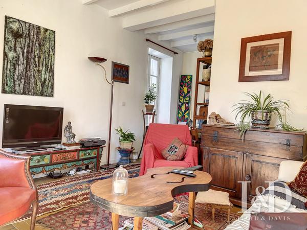 SAUJON CENTRE : maison 108 m² + dépendance, 3 chambres et jardin