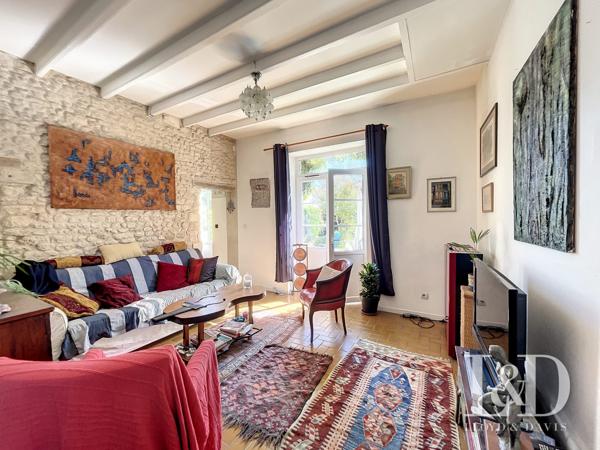 SAUJON CENTRE : maison 108 m² + dépendance, 3 chambres et jardin