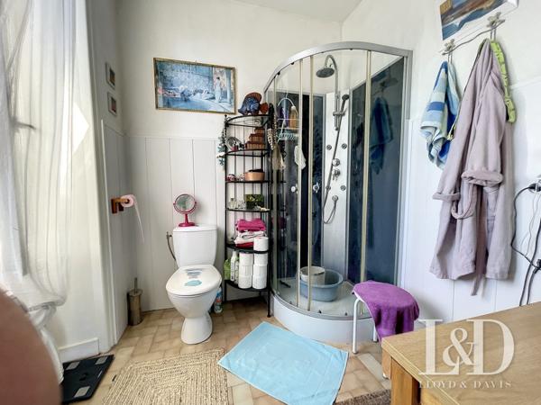 SAUJON CENTRE : maison 108 m² + dépendance, 3 chambres et jardin