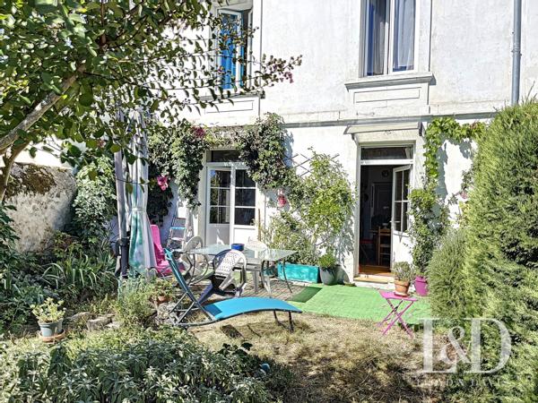 SAUJON CENTRE : maison 108 m² + dépendance, 3 chambres et jardin