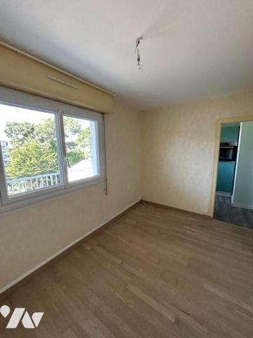 Commerces, plage et gare SNCF à pied - T3 avec terrasse et garage