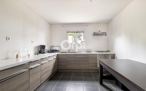 Maison à vendre    9 pièces • 215 m2 Saint-Léonard-de-Noblat