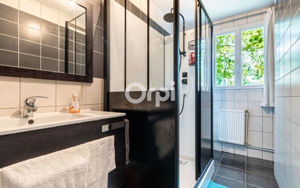 Maison à vendre    9 pièces • 215 m2 Saint-Léonard-de-Noblat