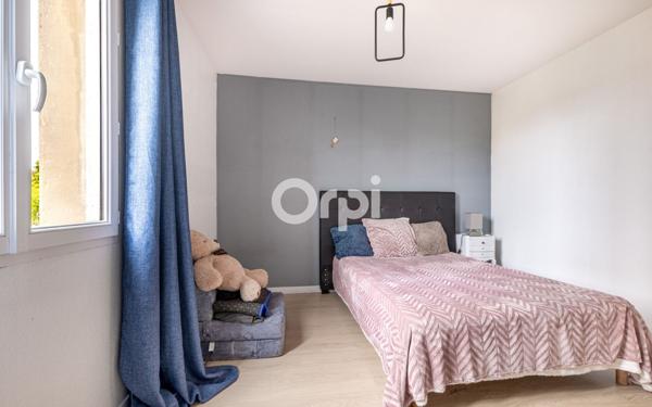 Maison à vendre    9 pièces • 215 m2 Saint-Léonard-de-Noblat