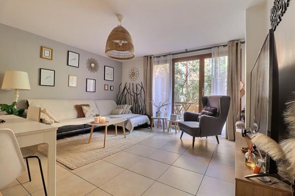 À VENDRE - Maison 3 chambres avec sous-sol total et terrasse rooftop