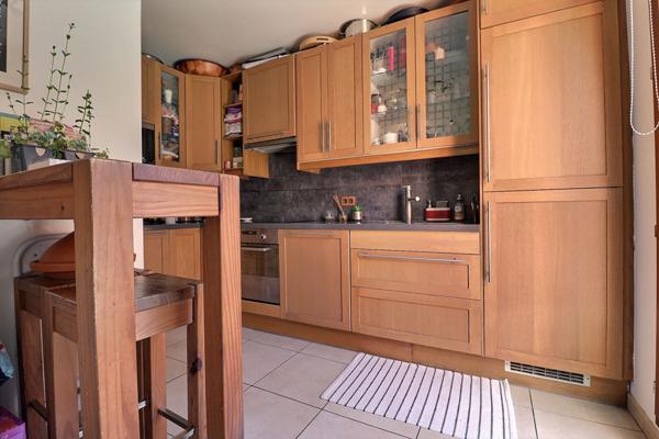 À VENDRE - Maison 3 chambres avec sous-sol total et terrasse rooftop