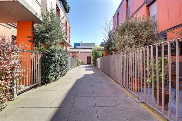 À VENDRE - Maison 3 chambres avec sous-sol total et terrasse rooftop