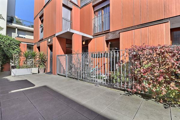 À VENDRE - Maison 3 chambres avec sous-sol total et terrasse rooftop