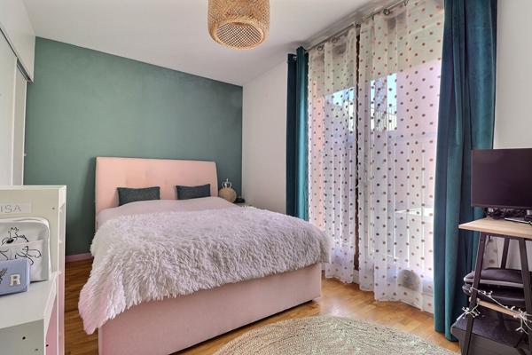 À VENDRE - Maison 3 chambres avec sous-sol total et terrasse rooftop